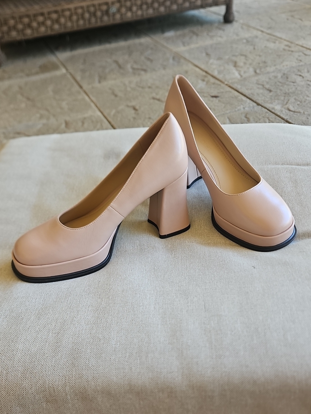 Coach Sculpted "C" Pump Platform, Square Toe, Block Heel In Pale Blush, Size 7.5